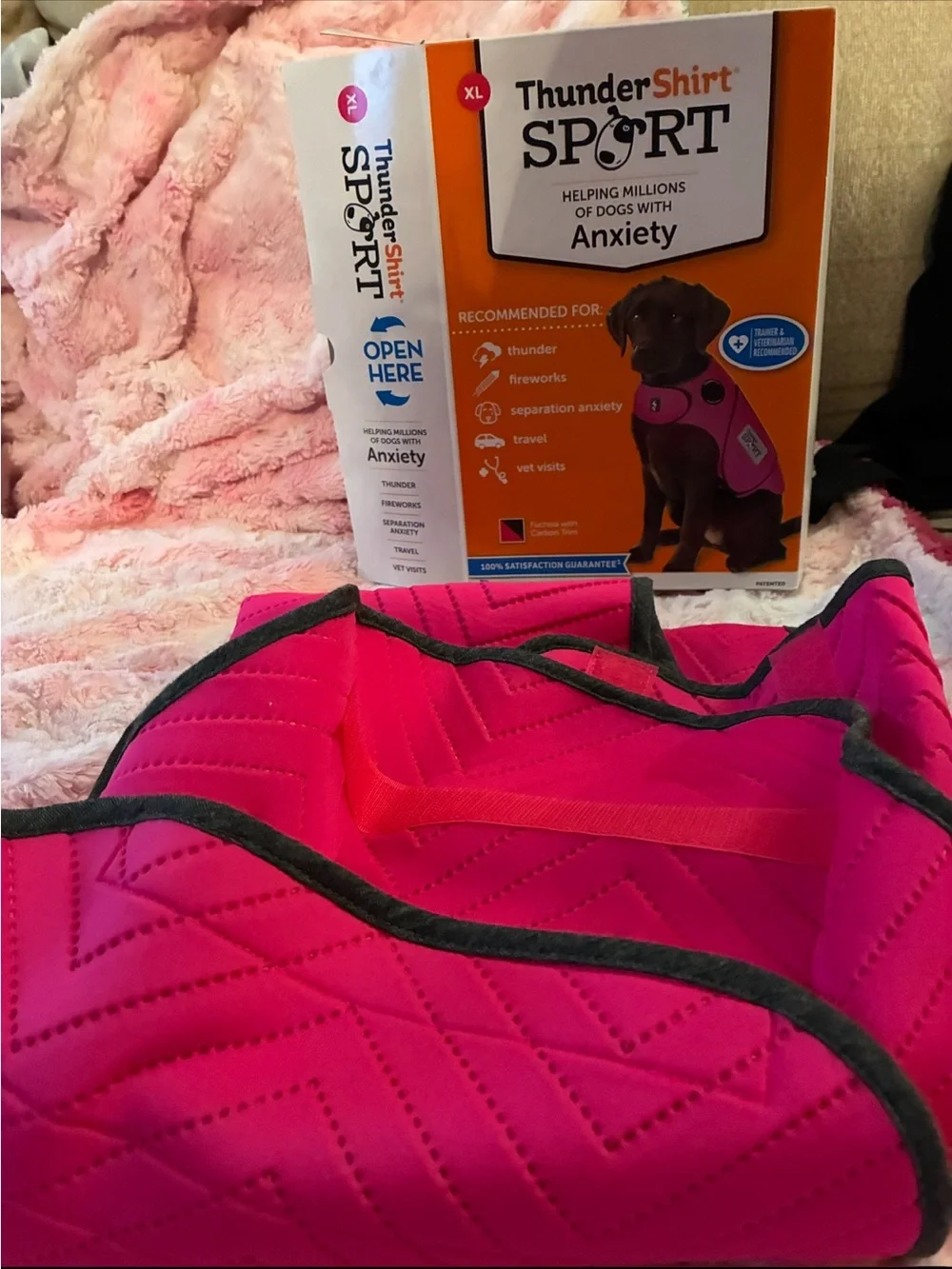 Thundershirt SPORT Dog Anxiety Wrap - Fuchsia with Carbon Trim Size XL